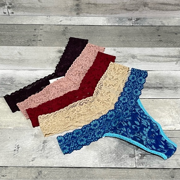 Hanky Panky Other - HANKY PANKY Signature Lace Original Rise Thong 5-Pack  Assorted Colors & Styles